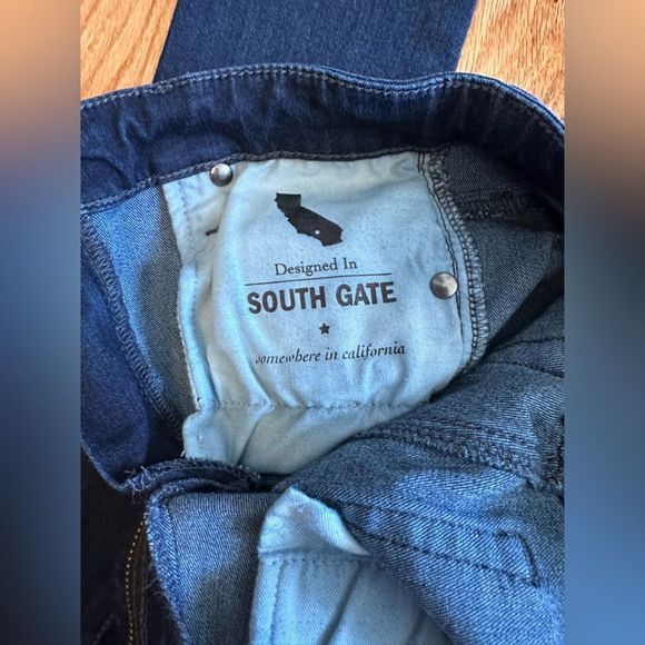 AG Adriano Goldschmied The Farrah Skinny Jeans - Picture 7 of 10